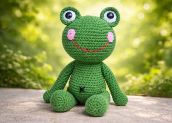 باترون دمية ضفدع كروشيه